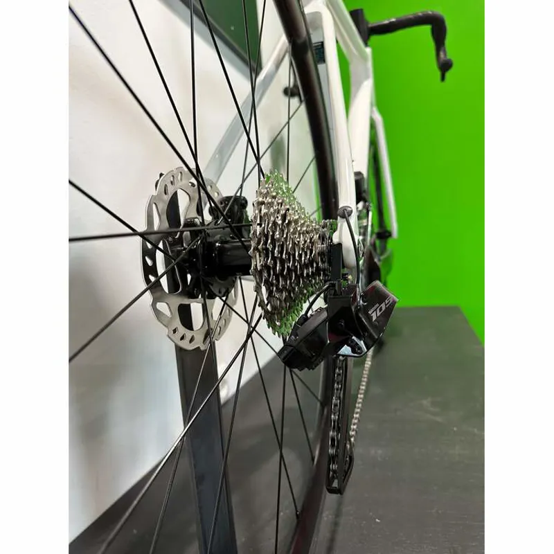 Bianchi Sprint Disc 12 speed 105 Light Grey Graphite Race Glossy-4