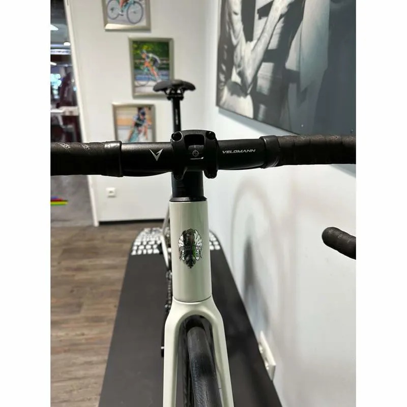Bianchi Sprint Disc 12 speed 105 Light Grey Graphite Race Glossy
