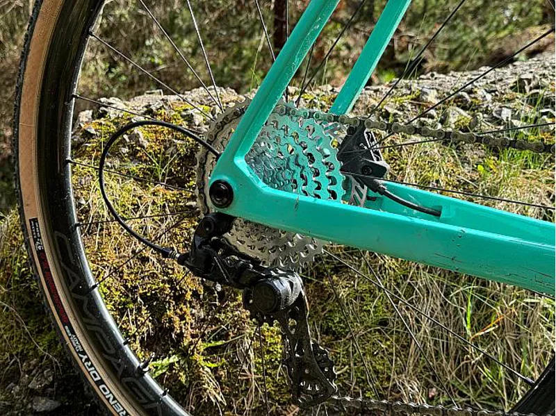 Bianchi Impulso Comp Ekar 13sp Gravel Bike Celeste Green-6