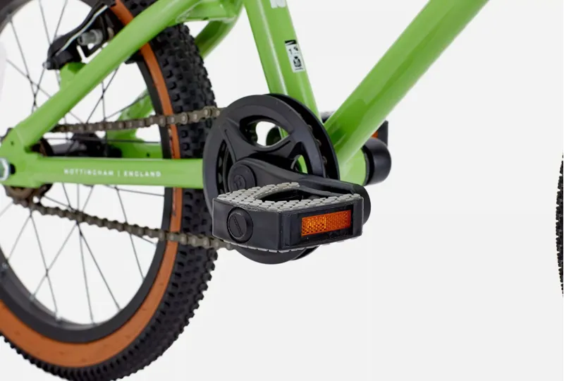 Raleigh Pop 16 Inch Light Alloy Kids Bike Green-3