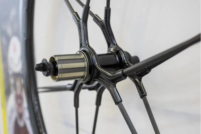 Corima MCC EVO 47 Tubeless Hookless Gloss Carbon Wheelset Grey-3