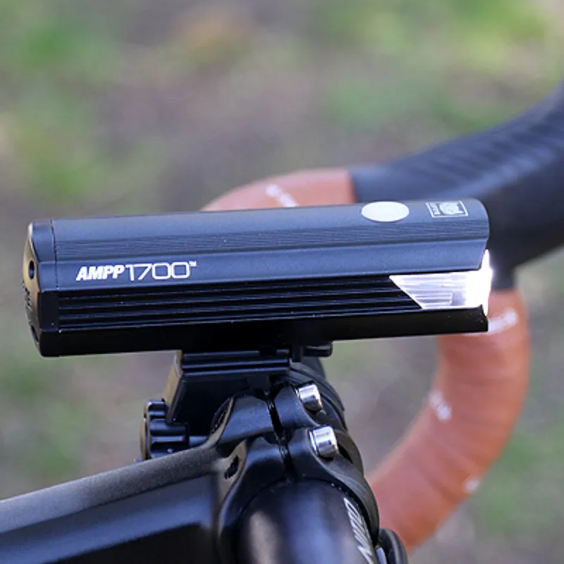 Cateye Ampp 1700 Front Bike Light: BLACK-1