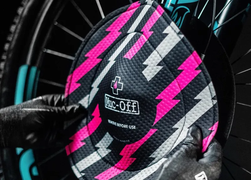 Muc Off Disc Brake Covers Bolt Black-1