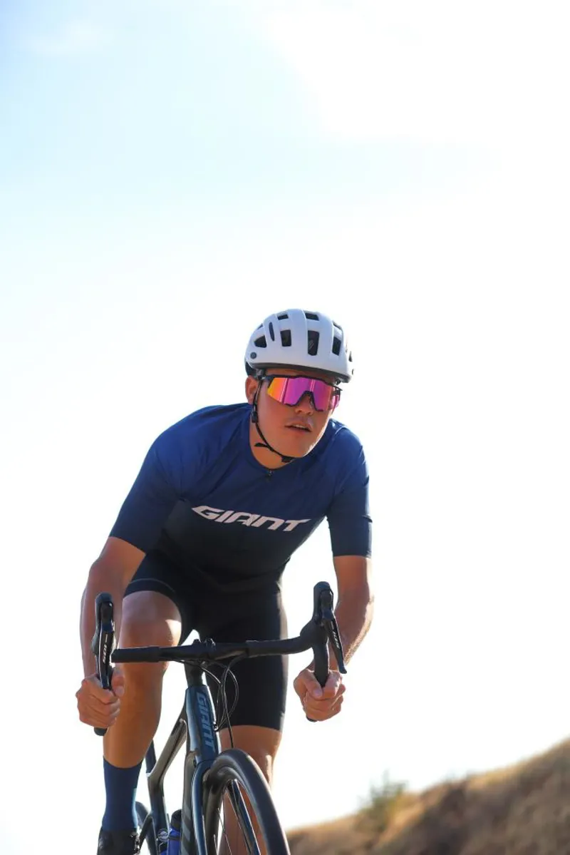 Giant Relay MIPS M-L 53- 61cm Yellow M-L 53-61cms-1