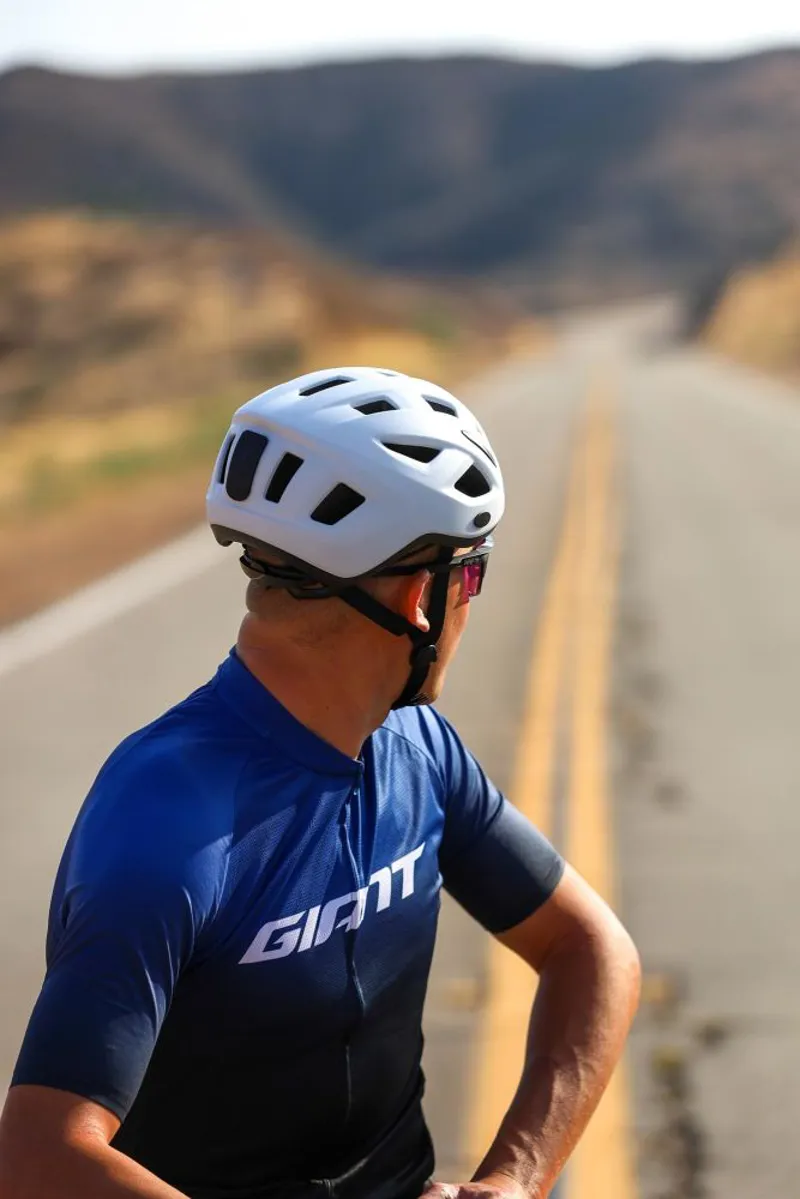 Giant Relay MIPS M-L 53- 61cm Yellow M-L 53-61cms-2